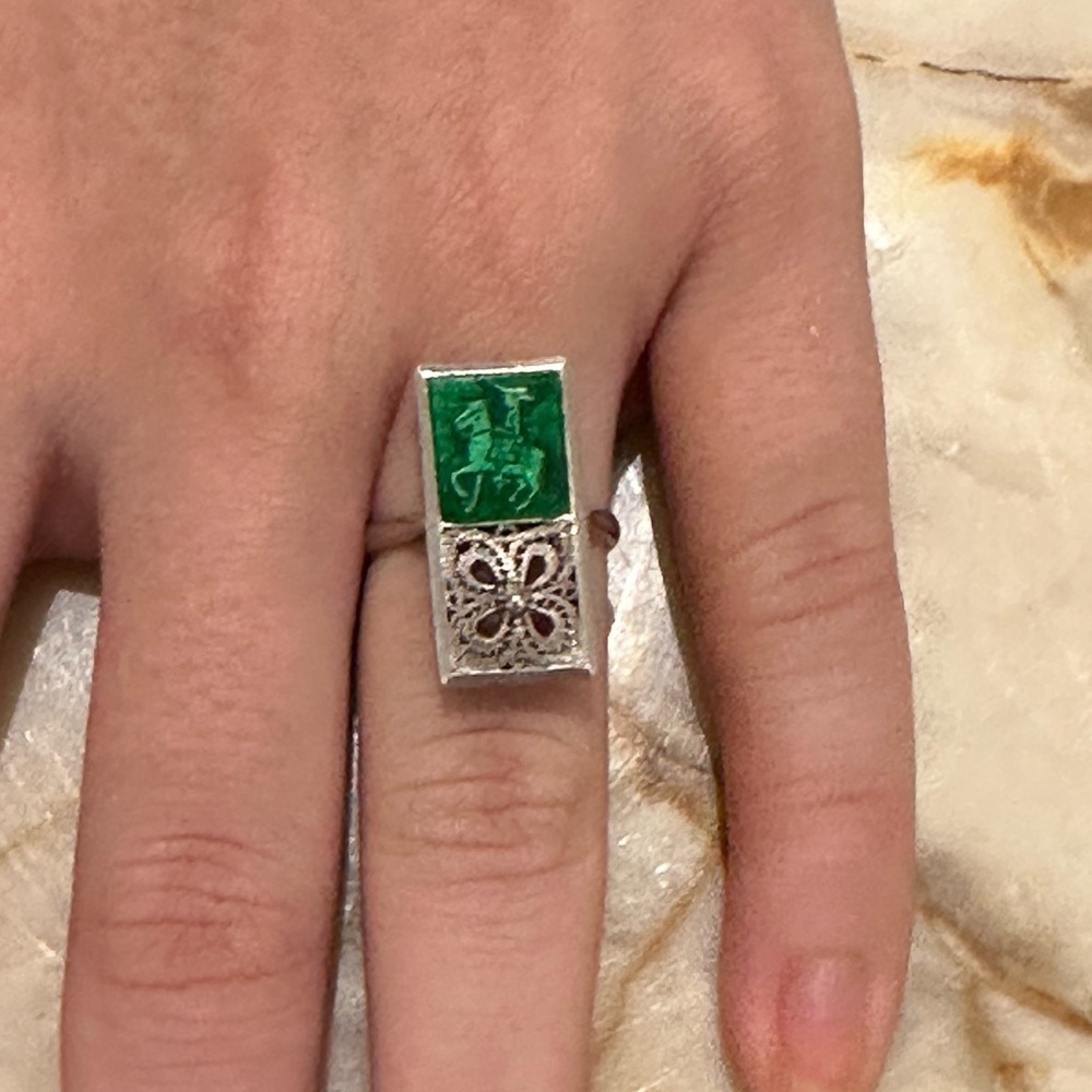 925 sterling Silver Don quijote Ring with Green Gemstone - Picture 2 of 6